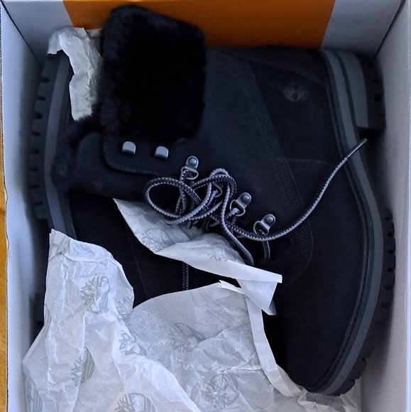 TIMBERLAND COURMAYEUR VALLEY 6" SHEARLING WATERPROOF BOOT - BLACK NUBUCK 9.5 - Picture 7 of 7
